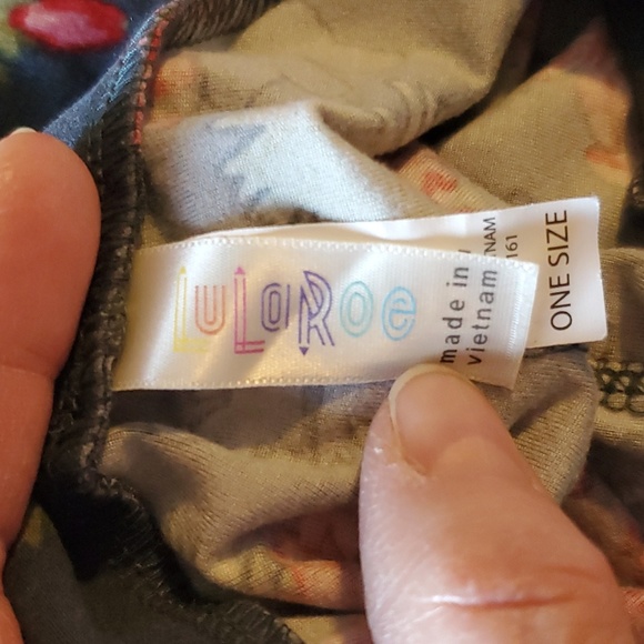 Leggings - Red Flowers - Picture 2 of 3